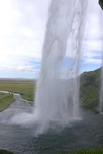 Sylvie de Meurville, Chutes